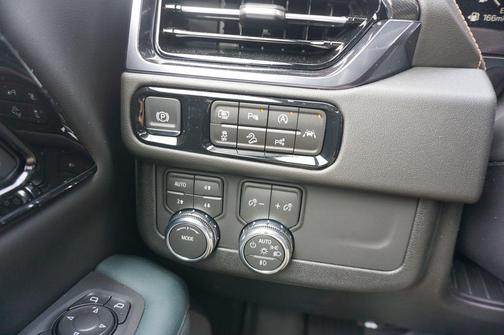 Black 2026 GMC Yukon 4WD AT4