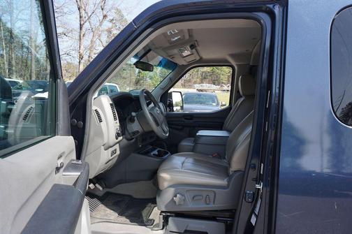 2019 Nissan NV Passenger NV3500 HD SL V8