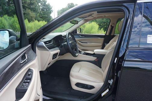 Diamond Black 2022 Jeep Grand Cherokee Limited