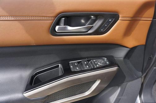 2022 Nissan Pathfinder Platinum 2WD