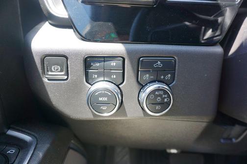 Summit White 2024 GMC Sierra 1500 Elevation