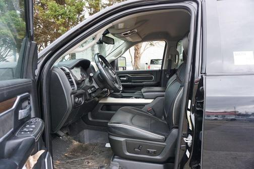 2023 RAM 2500 Laramie Mega Cab 4x4 6'4' Box