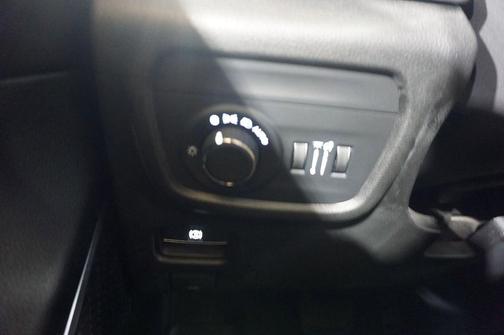 Bright White Clearcoat 2022 Jeep Grand Cherokee Altitude