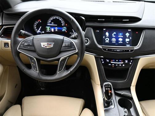2017 Cadillac XT5 Premium Luxury