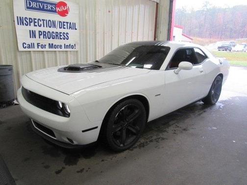 Photo 1 of 4 of 2015 Dodge Challenger R/T Plus