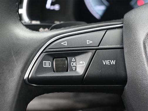 2022 Audi Q7 45 Premium