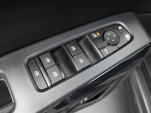 2024 Nissan Pathfinder SV FWD