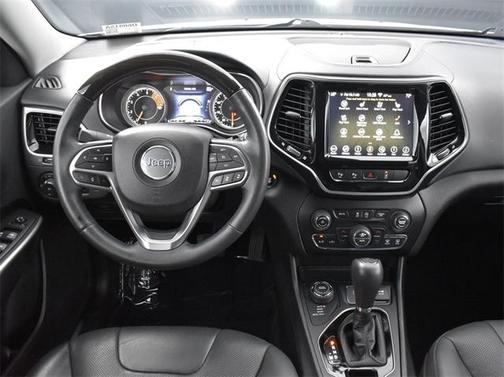 2019 Jeep Cherokee Overland