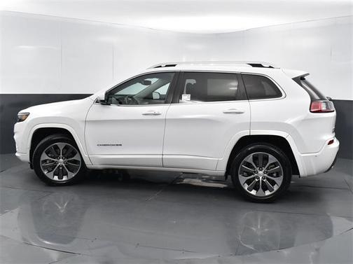 2019 Jeep Cherokee Overland