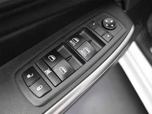 2019 Jeep Cherokee Overland