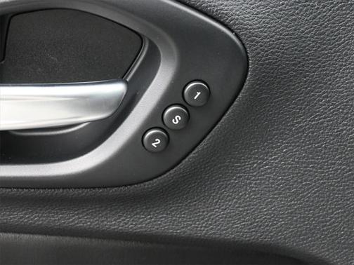 2019 Jeep Cherokee Overland