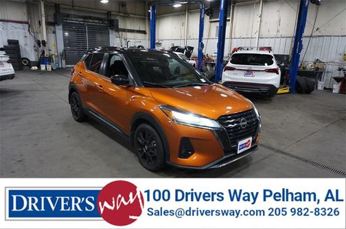 2022 Nissan Kicks SR