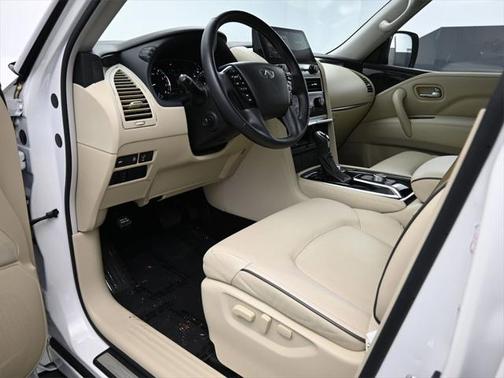 2023 INFINITI QX80 Luxe