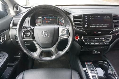 2022 Honda Pilot Touring 8-Passenger