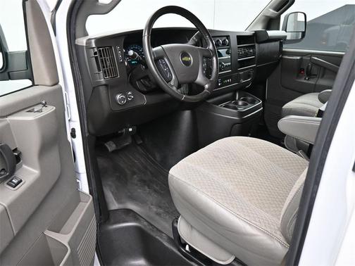 2022 Chevrolet Express 2500 RWD 2500 Regular Wheelbase WT