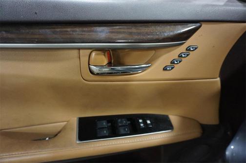 2016 Lexus ES 350 Base