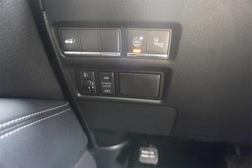 2016 INFINITI QX80 Base