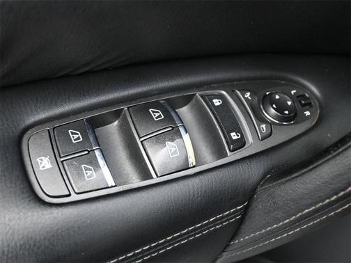 2016 INFINITI QX80 Base