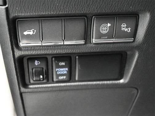 2016 INFINITI QX80 Base