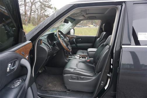 2016 INFINITI QX80 Base