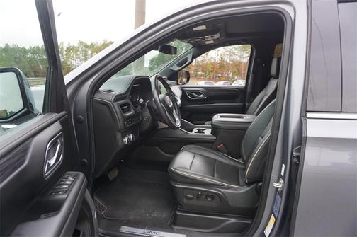 2022 GMC Yukon XL SLT