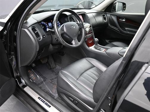 2017 INFINITI QX50 Base