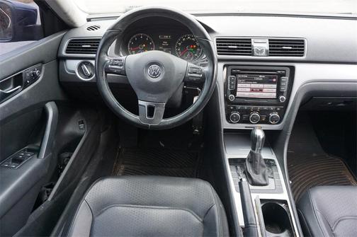 2012 Volkswagen Passat 2.5 SE