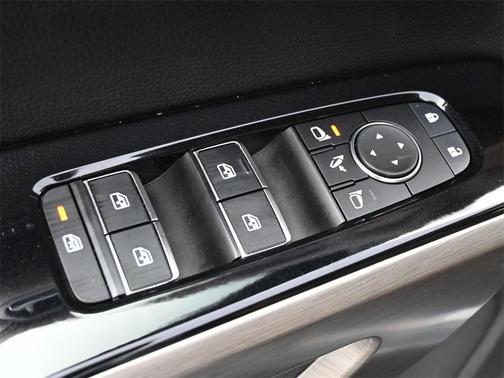2022 Nissan Pathfinder Platinum 2WD
