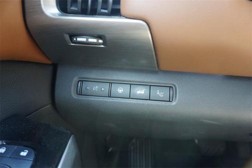 2022 Nissan Pathfinder Platinum 2WD