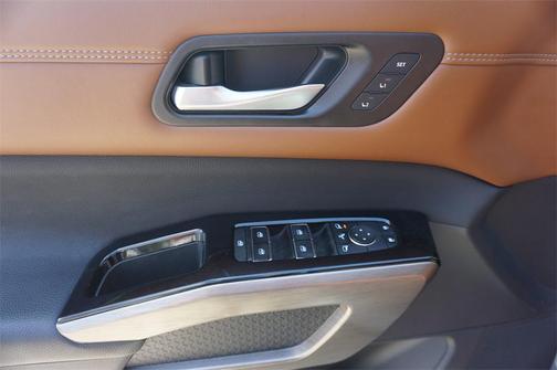 2022 Nissan Pathfinder Platinum 2WD