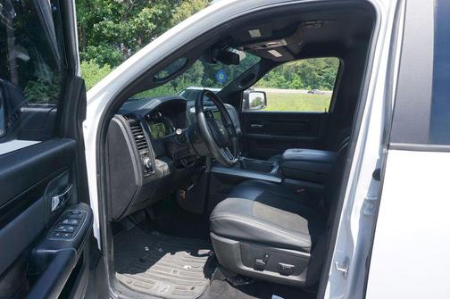 Bright White Clearcoat 2017 RAM 1500 Rebel