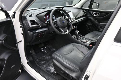 Crystal White Pearl 2021 Subaru Forester Limited