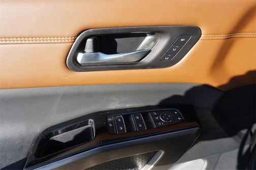 2024 Nissan Pathfinder Platinum FWD