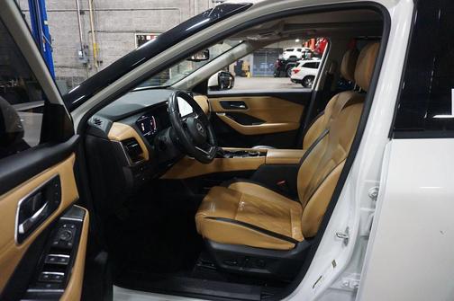 Pearl White 2023 Nissan Rogue Platinum