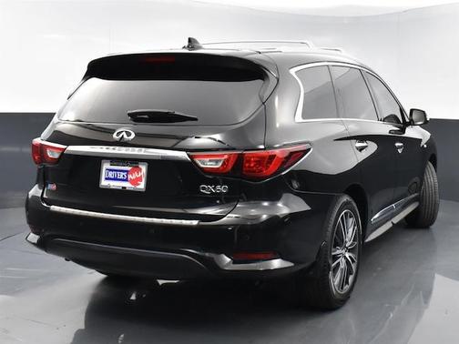 Photo 4 of 44 of 2017 INFINITI QX60 Base