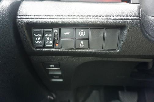 Crystal Black Pearl 2024 Honda Odyssey Sport