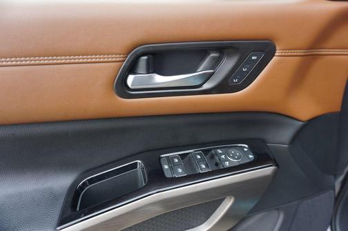 2023 Nissan Pathfinder Platinum FWD