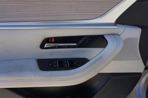 2024 Mazda CX-90 PHEV Premium Plus