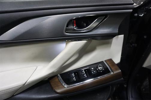 2023 Mazda CX-9 Signature