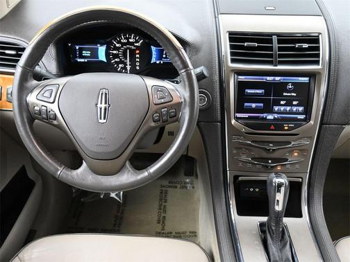 2013 Lincoln MKX Base