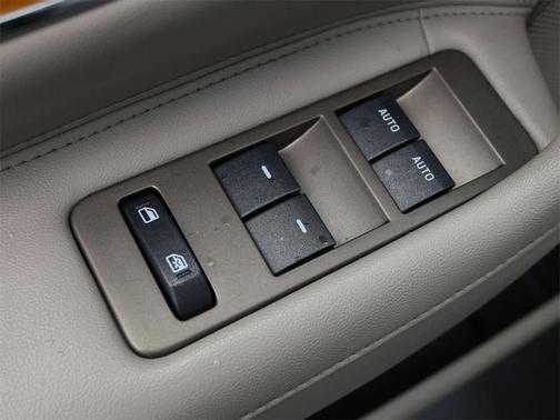 2013 Lincoln MKX Base