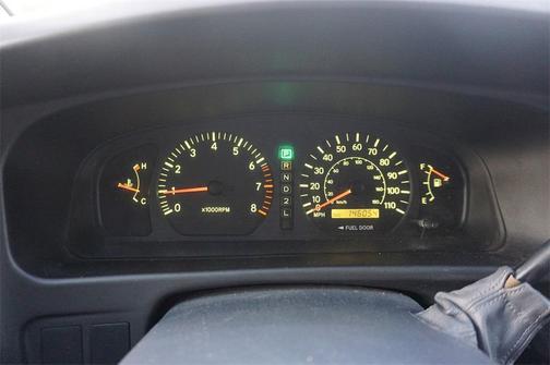 2000 Toyota Sienna LE