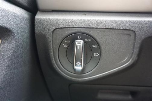 2021 Volkswagen Atlas Cross Sport 3.6L V6 SE w/Technology R-Line