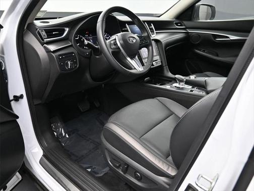 2022 INFINITI QX50 LUXE AWD