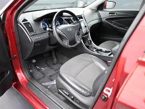 2013 Hyundai SONATA SE