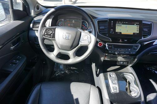 2022 Honda Pilot Touring 8-Passenger