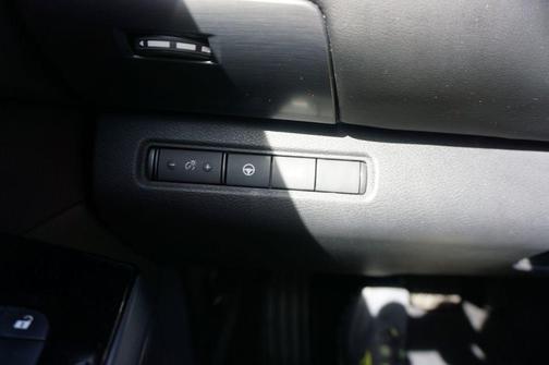 2023 Nissan Pathfinder SL FWD