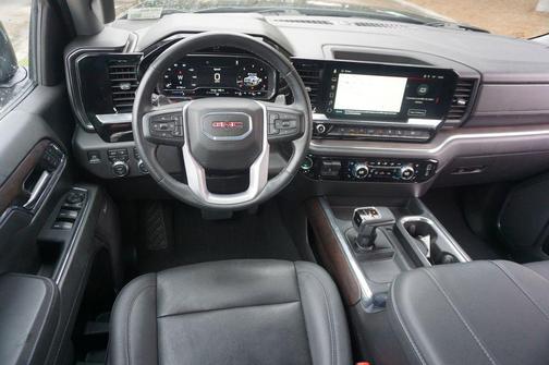 Onyx Black 2024 GMC Sierra 1500 SLT