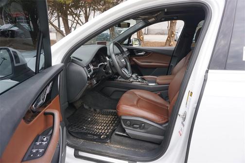 2019 Audi Q7 55 Premium Plus