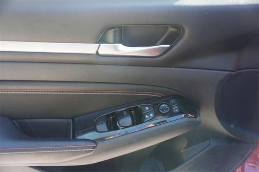 2023 Nissan Altima SR FWD